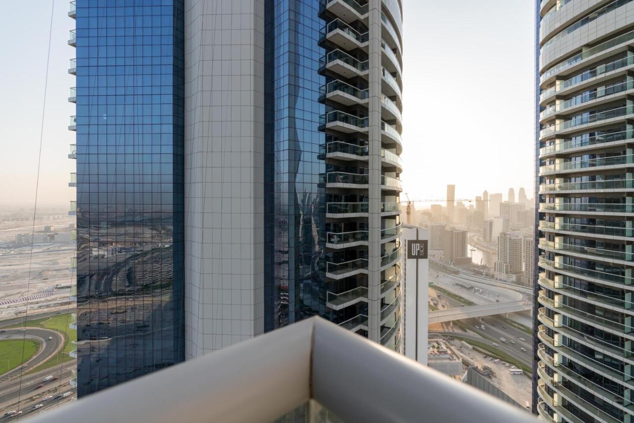 Apartamento Lux Bnb Paramount Tower I Burj Views Dubái Exterior foto