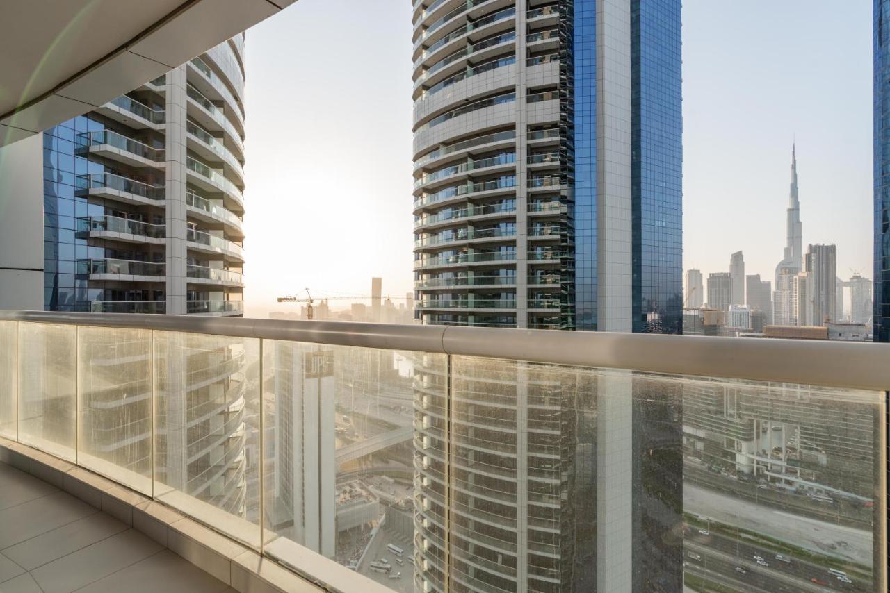 Apartamento Lux Bnb Paramount Tower I Burj Views Dubái Exterior foto