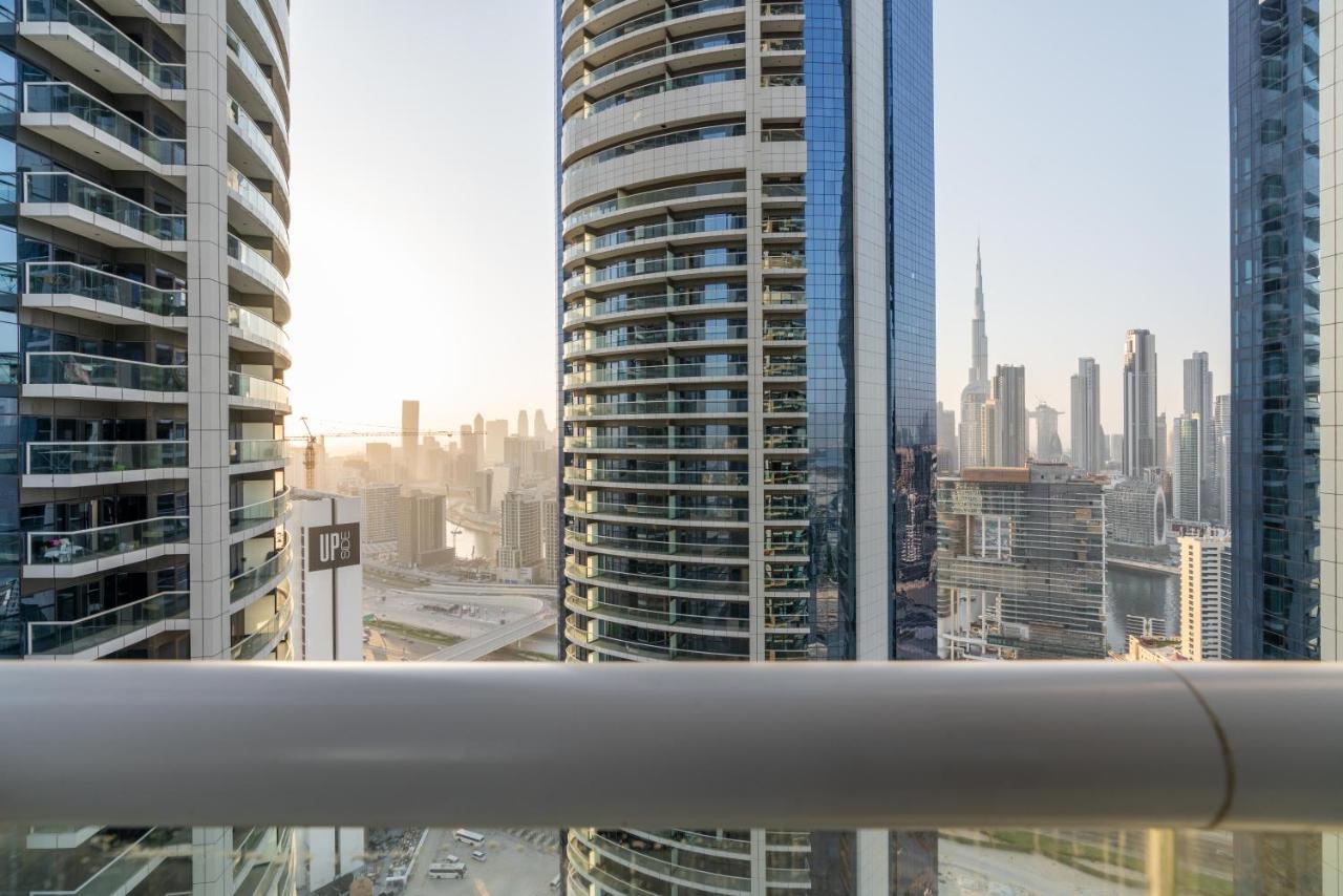 Apartamento Lux Bnb Paramount Tower I Burj Views Dubái Exterior foto