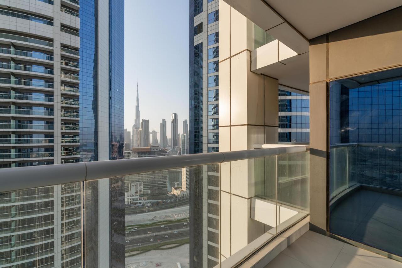 Apartamento Lux Bnb Paramount Tower I Burj Views Dubái Exterior foto